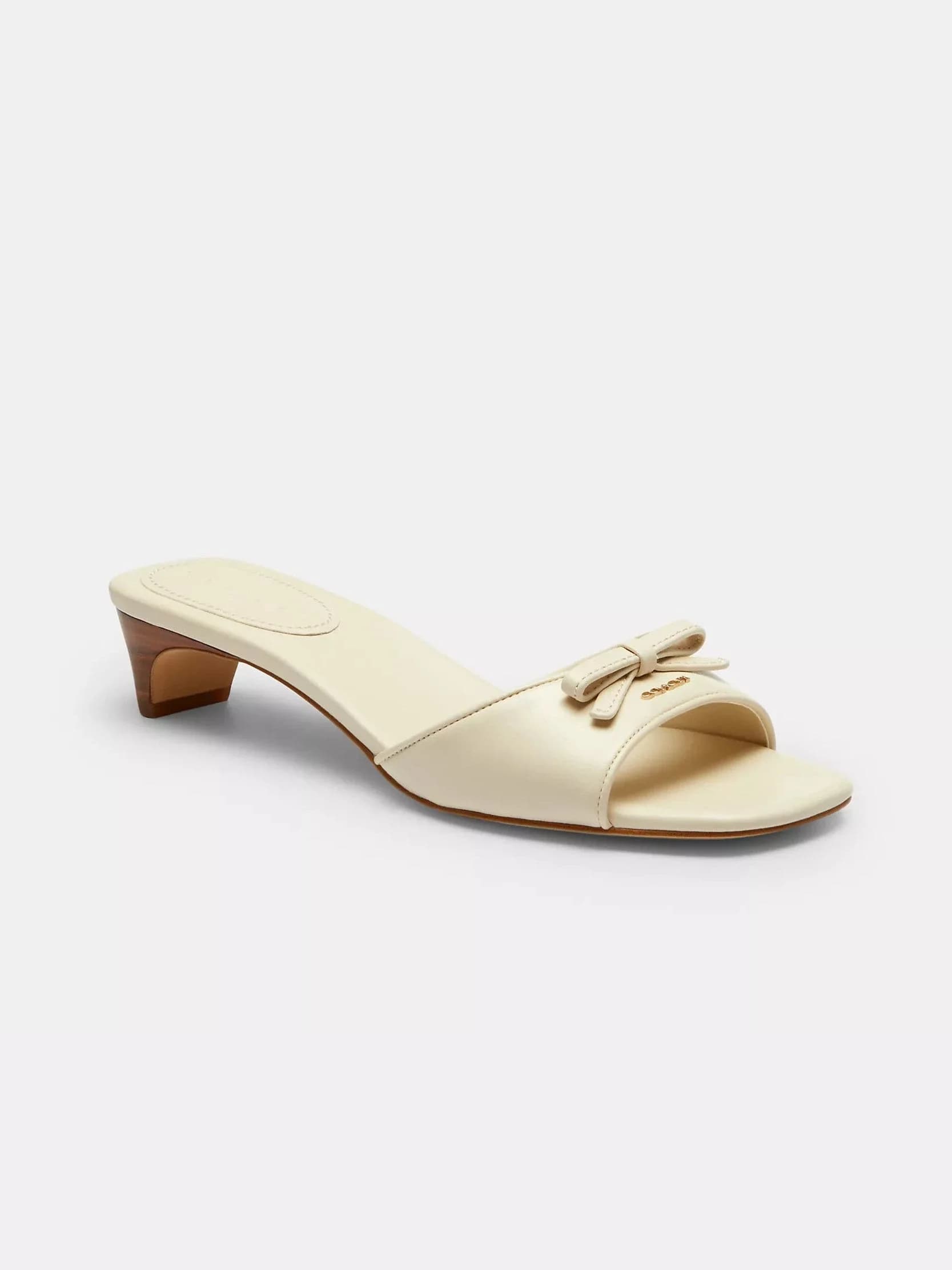 Sandalias con Lazo en color chalk
