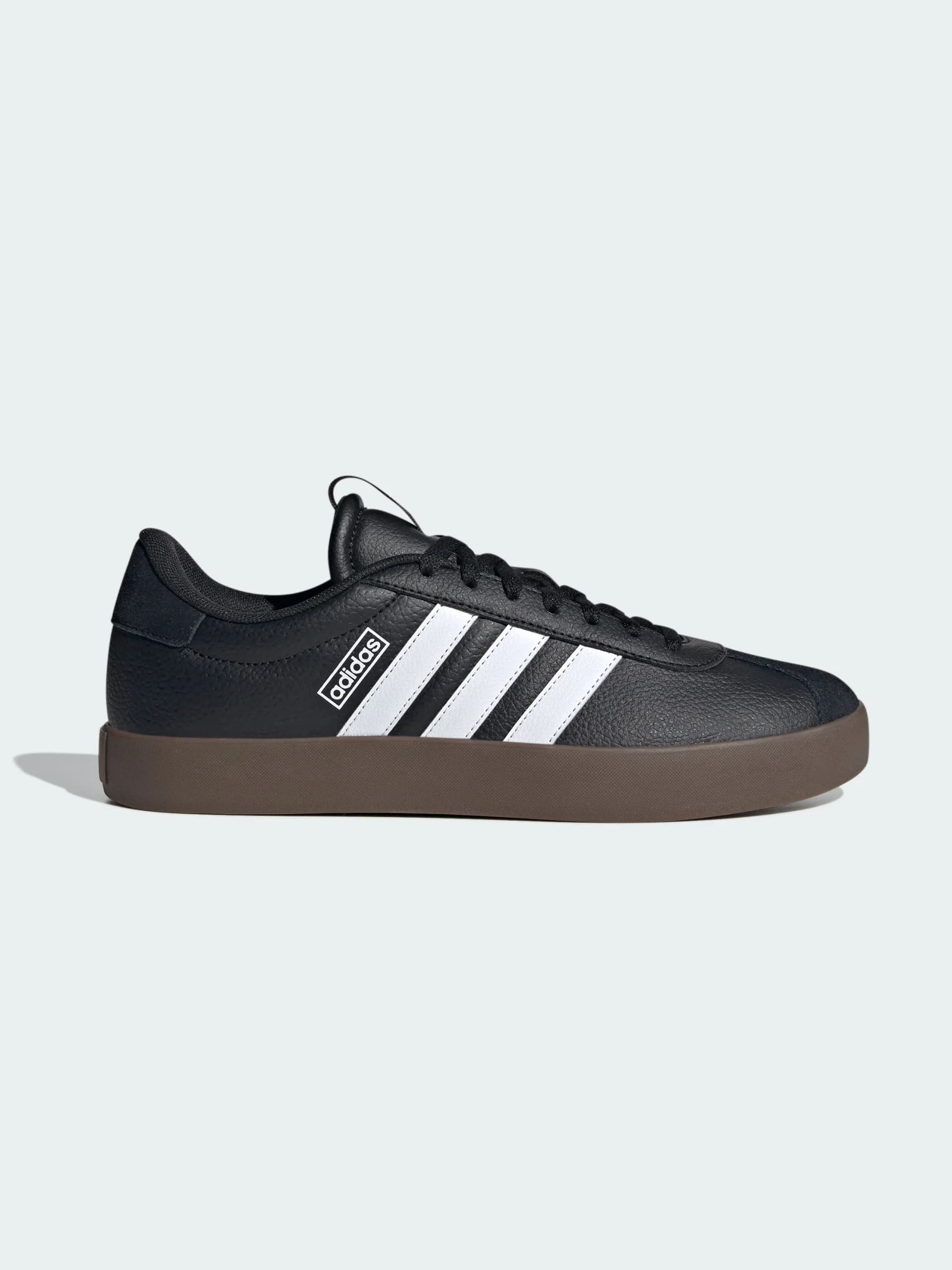 Variante de color core black / cloud white / gum