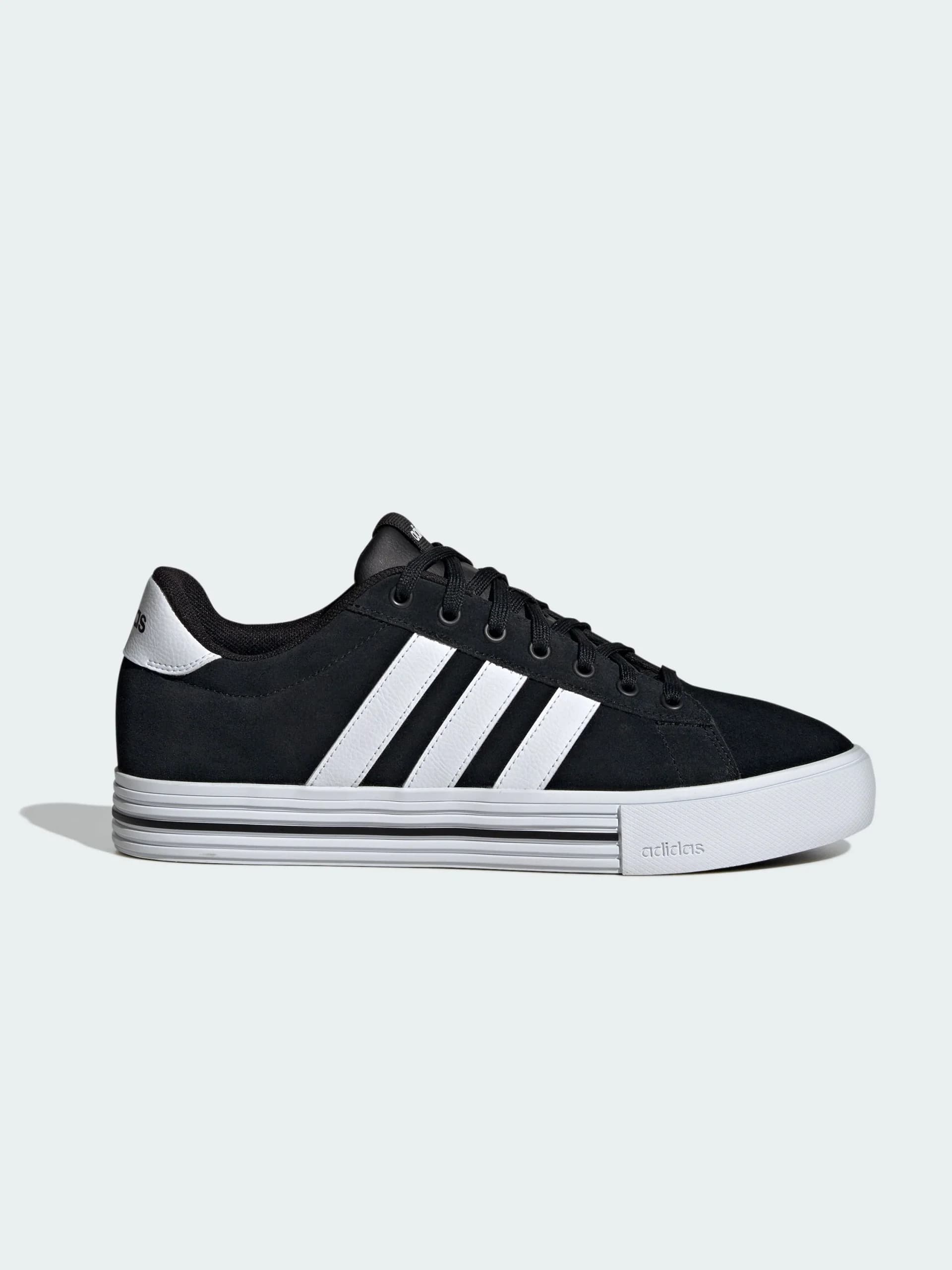 Core Black / Cloud White / Cloud White