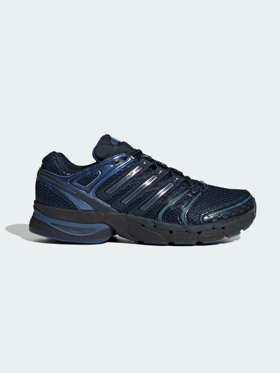 Cloud White / Core Black / Dusky Petrol