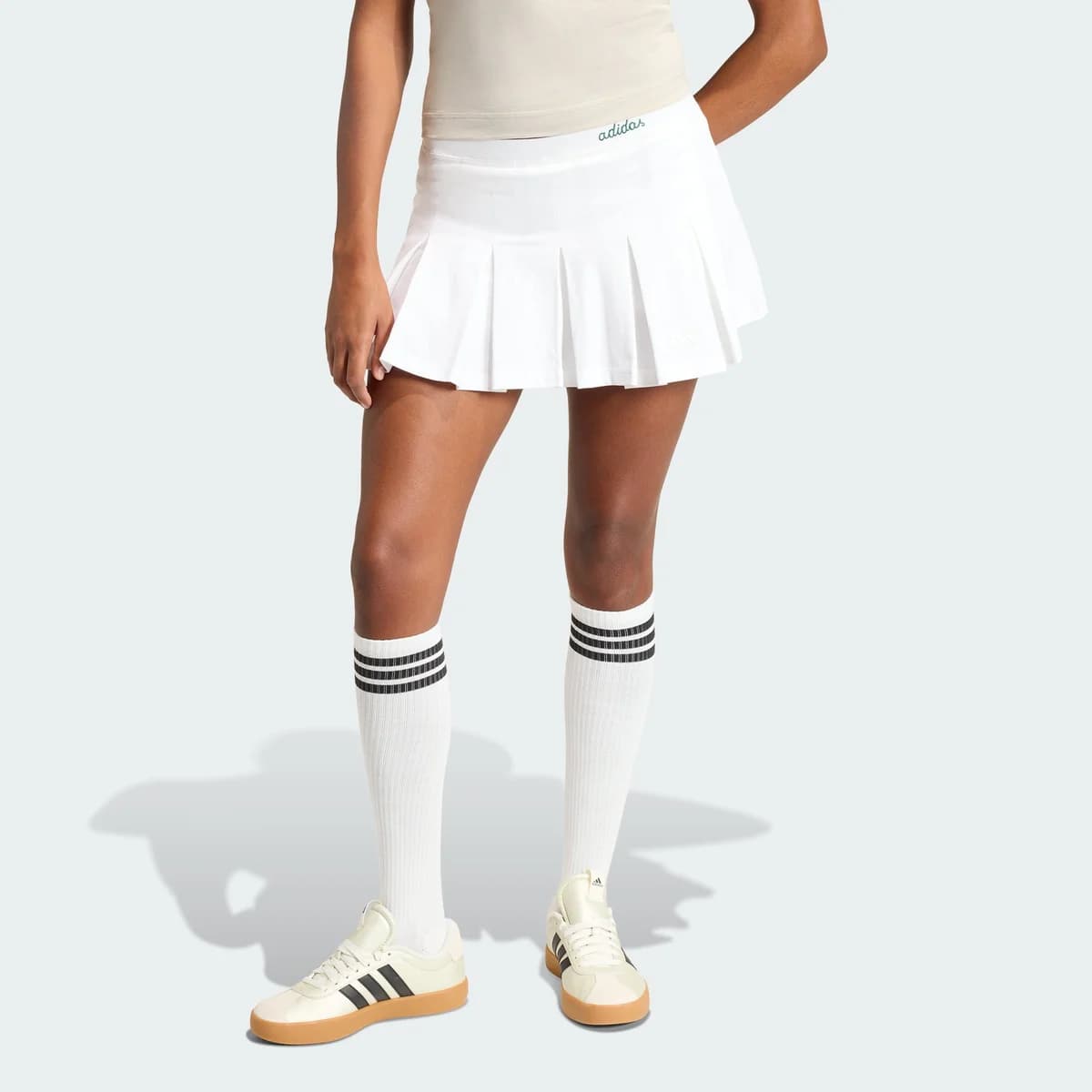 White / Collegiate Green