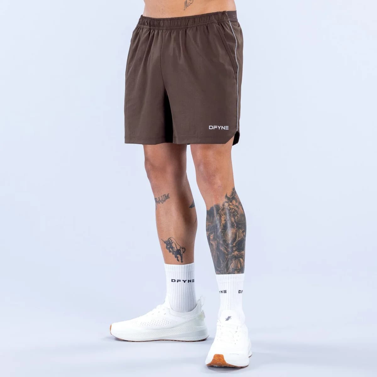 Shorts de Entrenamiento Charge de 6 Pulgadas en color Cedar