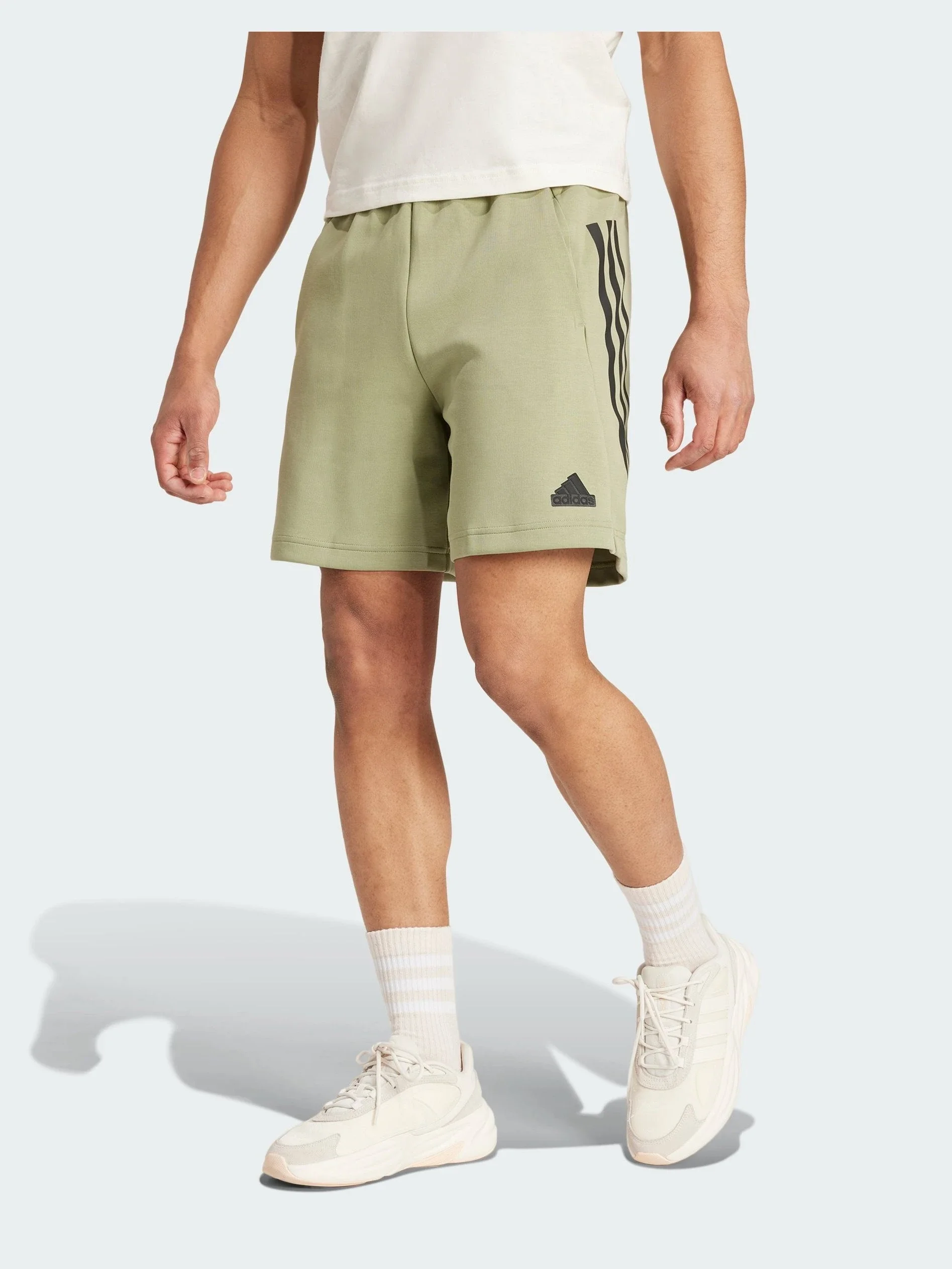 Short Future Icons 3-Stripes