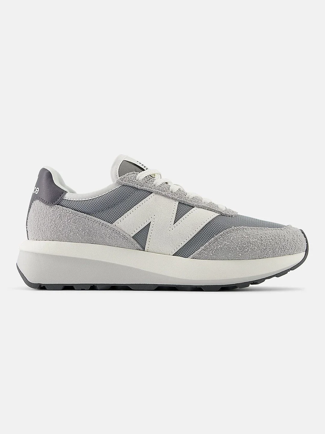 Tenis 370
