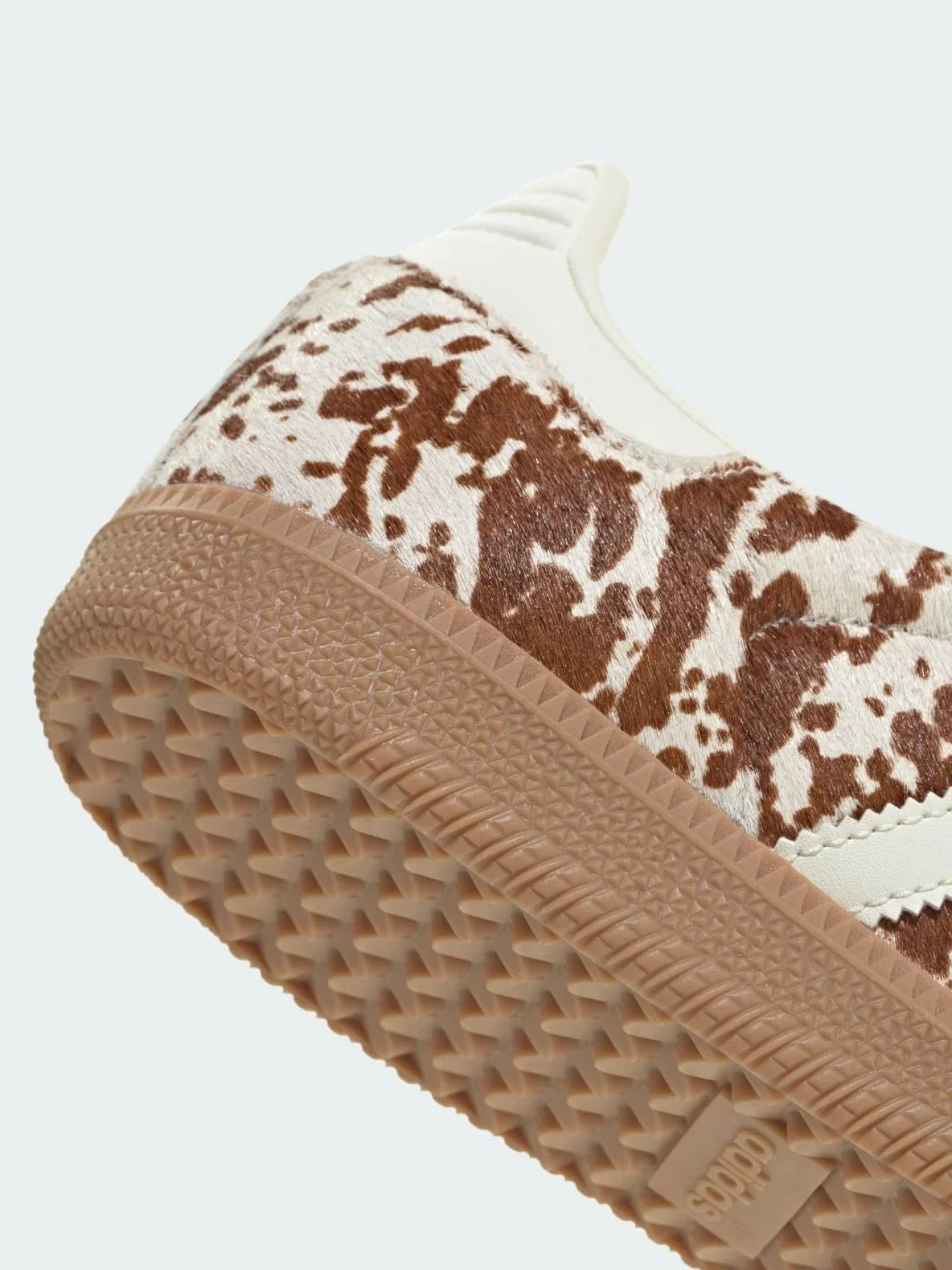 Zapatillas Samba de lengüeta larga con estampado de vaca - imagen 8