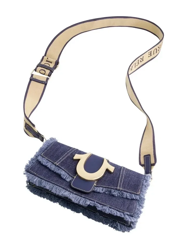 Bolso de solapa en denim deshilachada con correa con logo - imagen 4