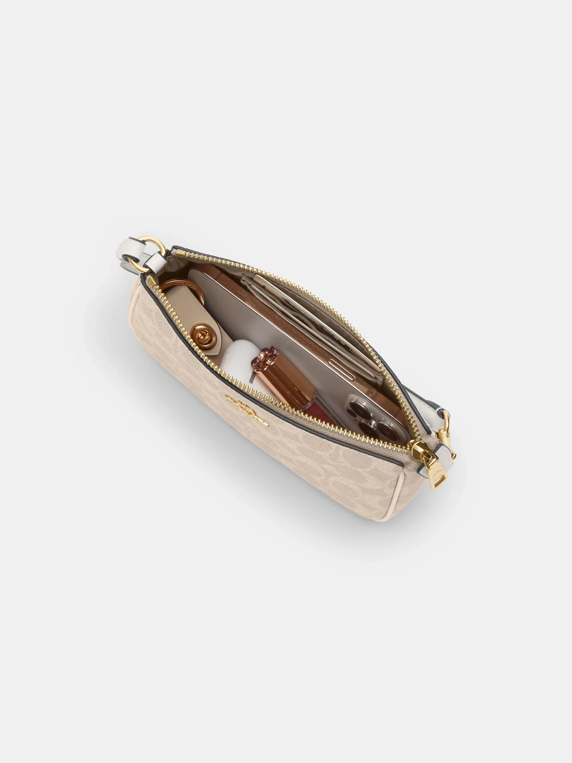 Bolso Nolita 19 en Lona Signature - imagen 4