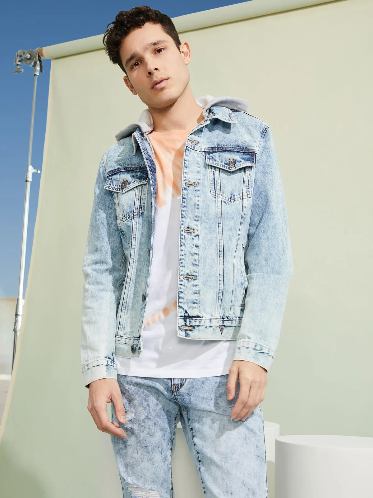 Chaqueta en Denim con Capucha Harold - imagen 4