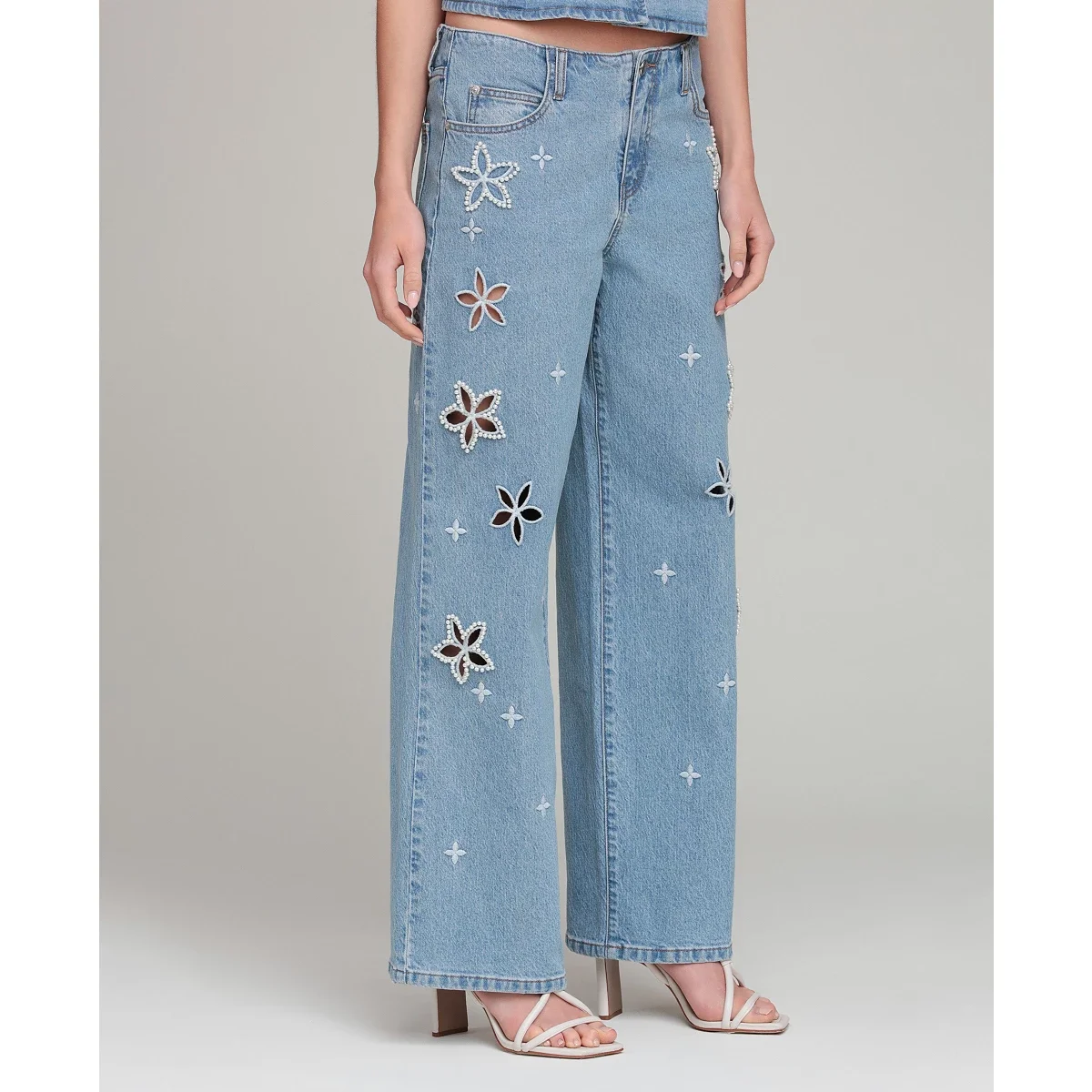 Jeans de Tiro Medio con Recortes Florales