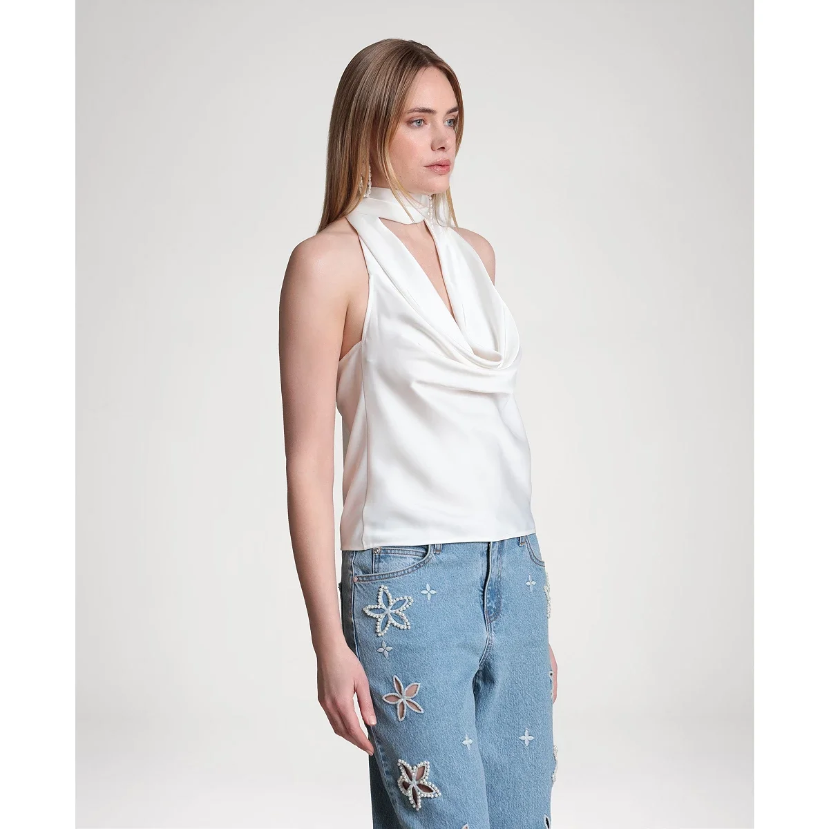 Top Halter con Lazo Largo