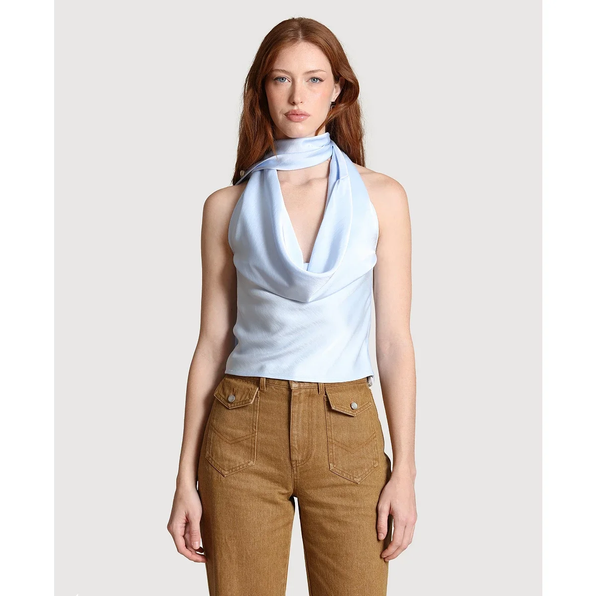 Top Halter con Lazo Largo