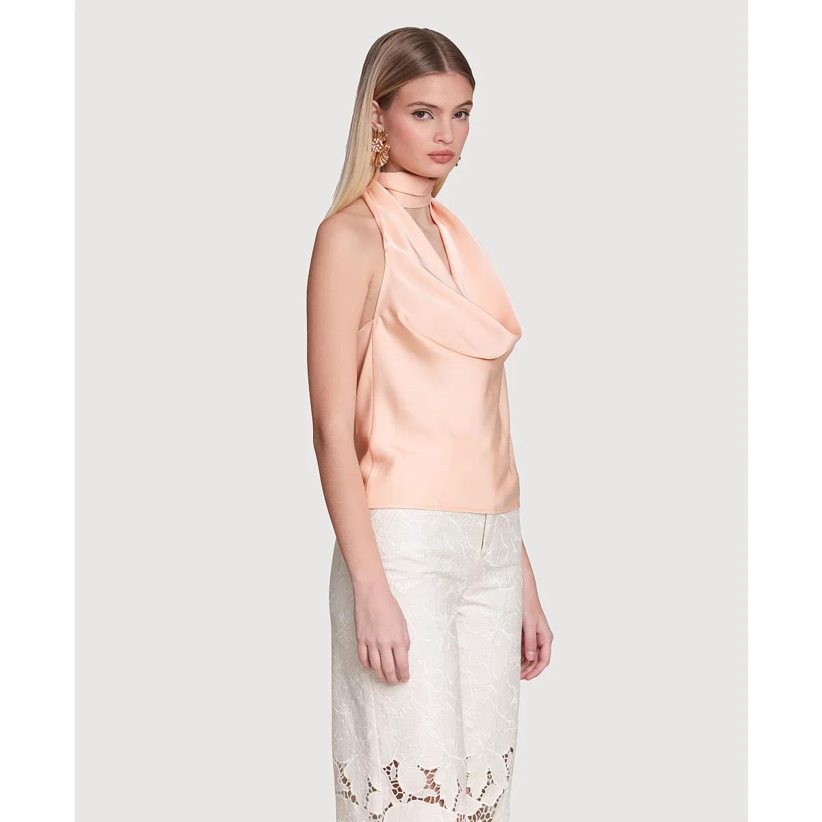 Top Halter con Lazo Largo