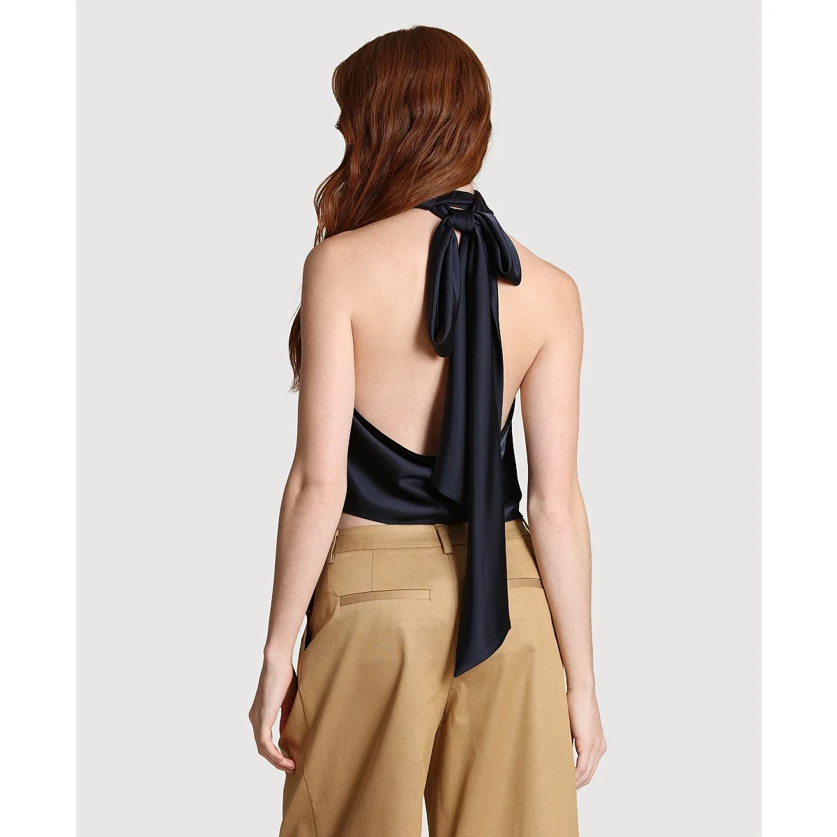 Top Halter con Lazo Largo