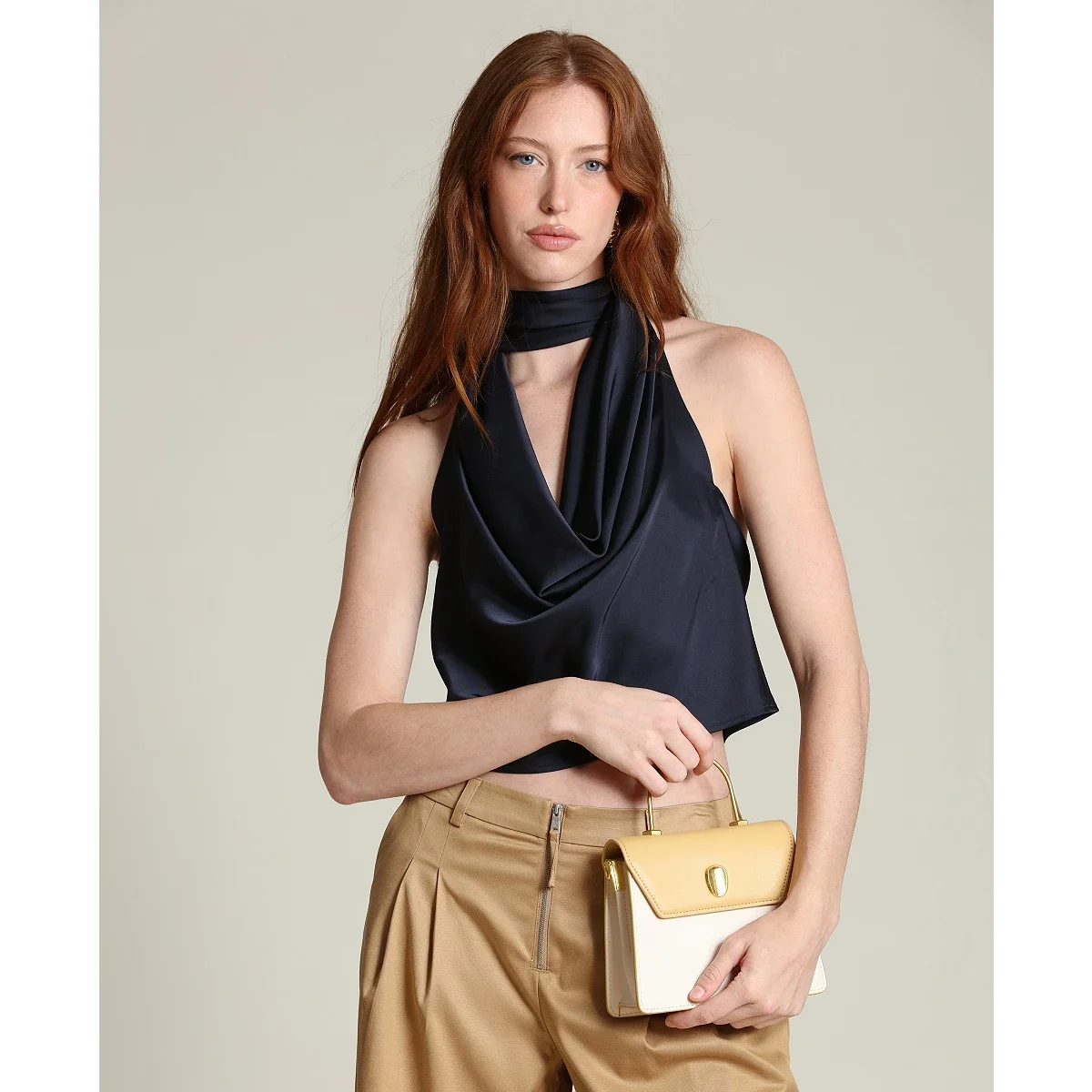Top Halter con Lazo Largo