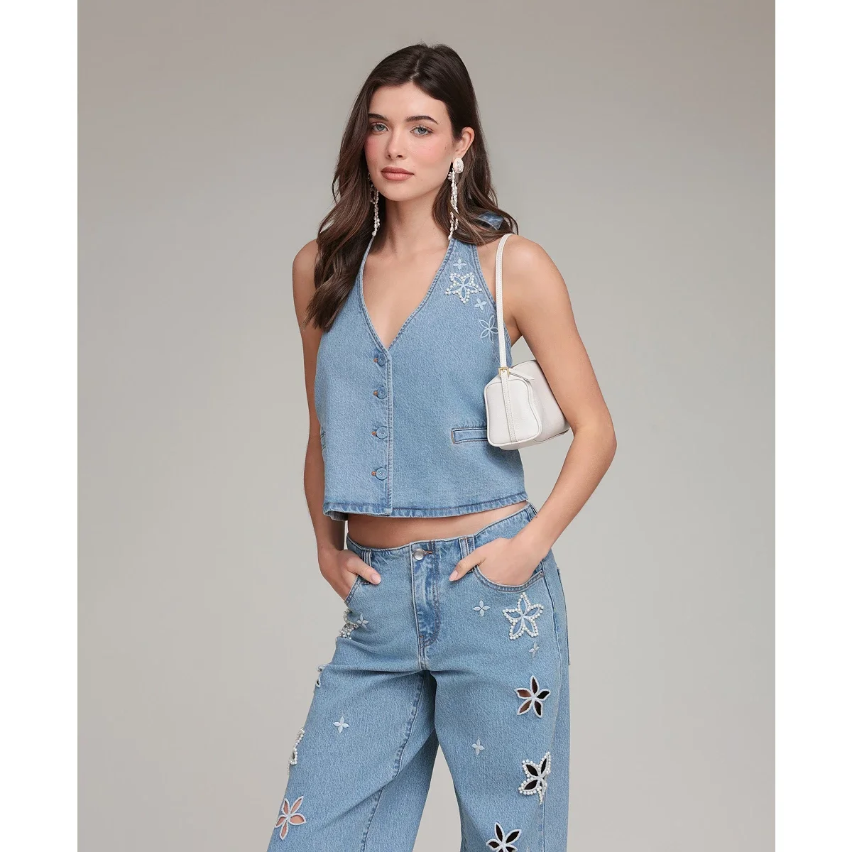 Chaleco Halter con Cuello en V Nikki Wash - imagen 3