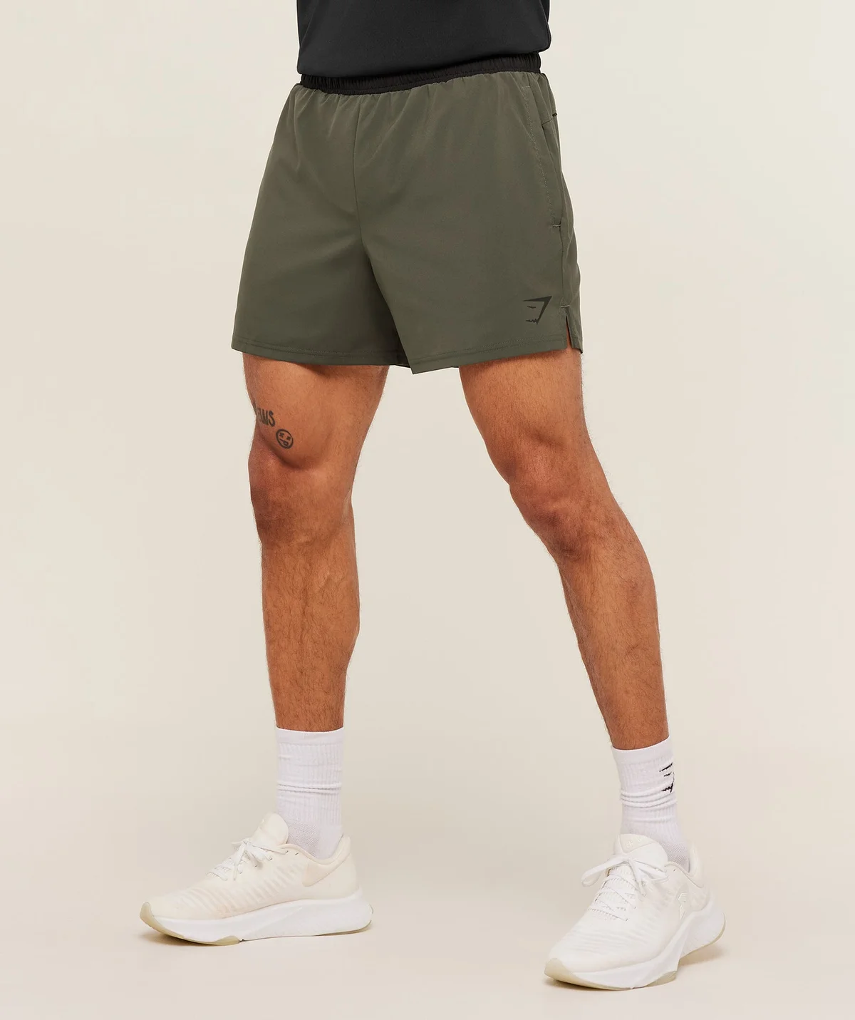 Shorts Arrival Contrast