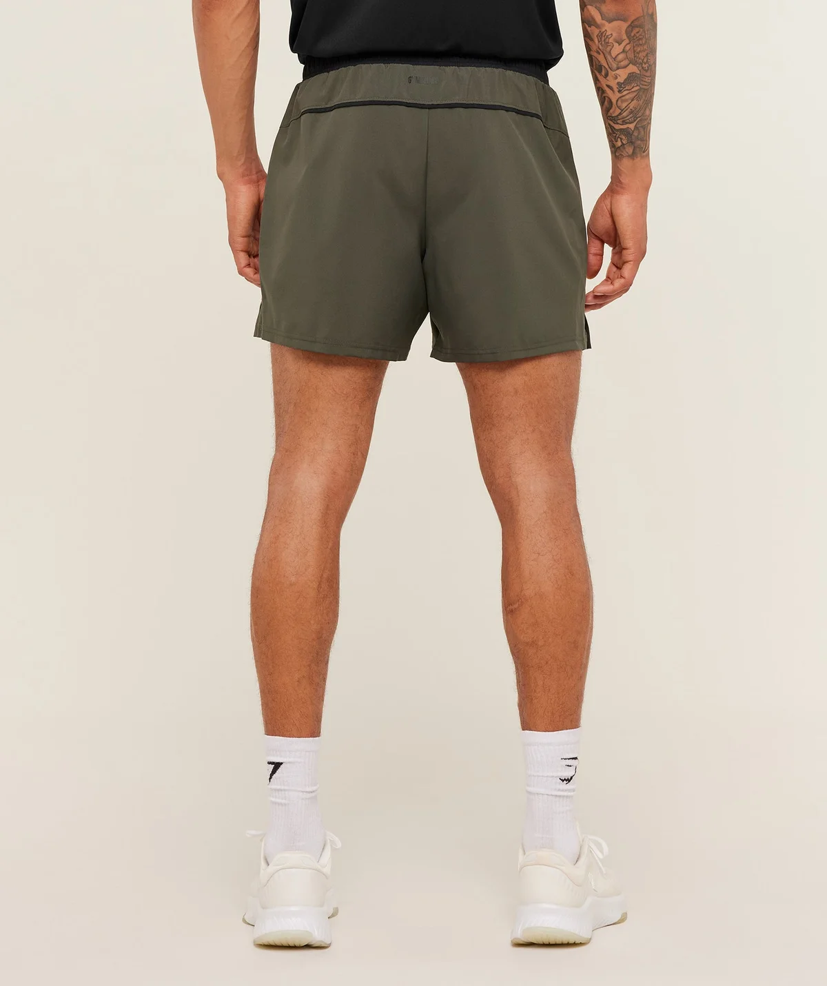Shorts Arrival Contrast