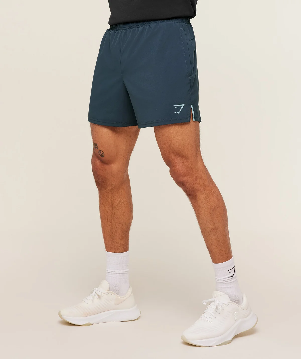 Shorts Arrival Contrast
