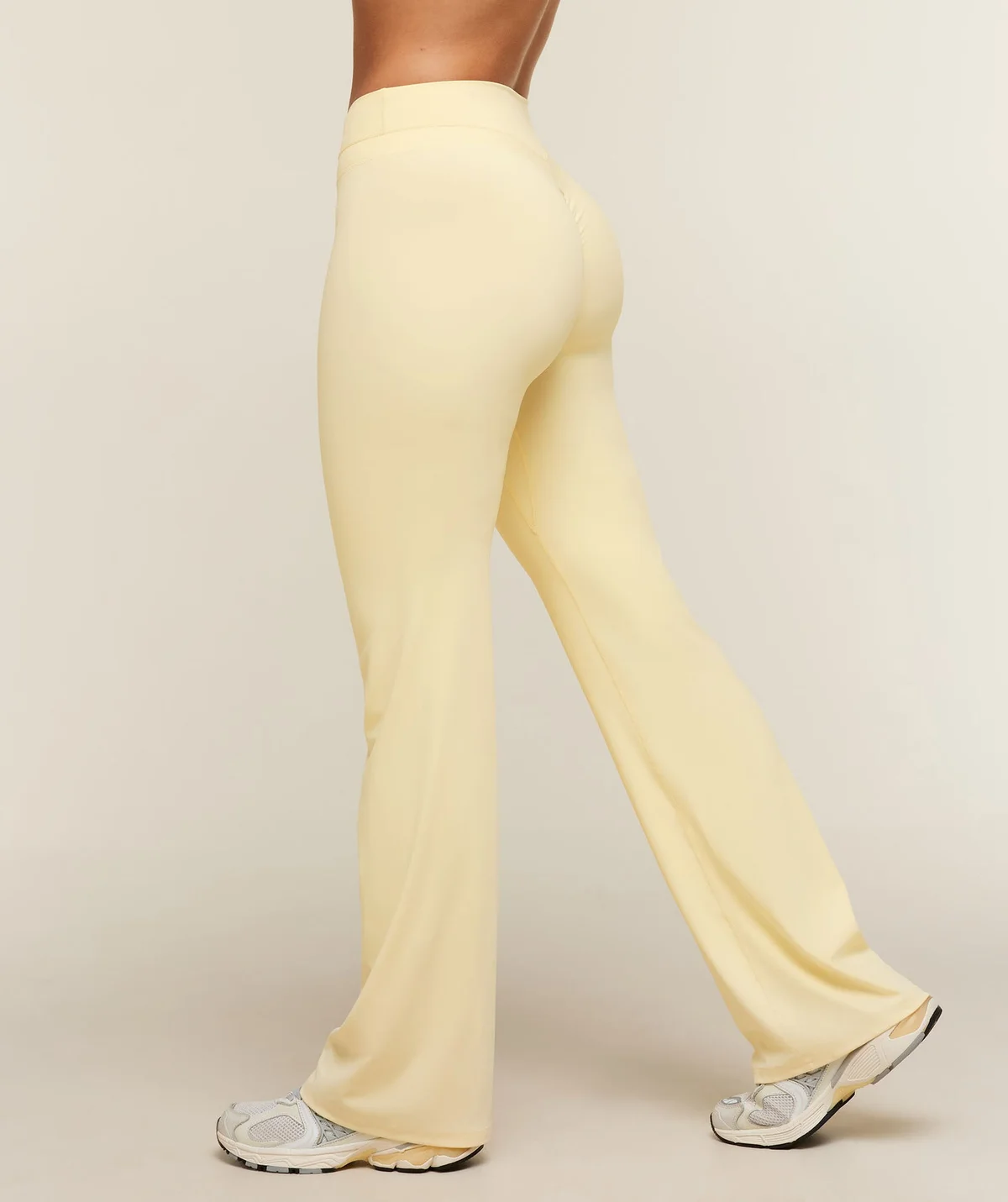 Leggings Whitney de Tiro Medio con Bota Acampanada - imagen 3