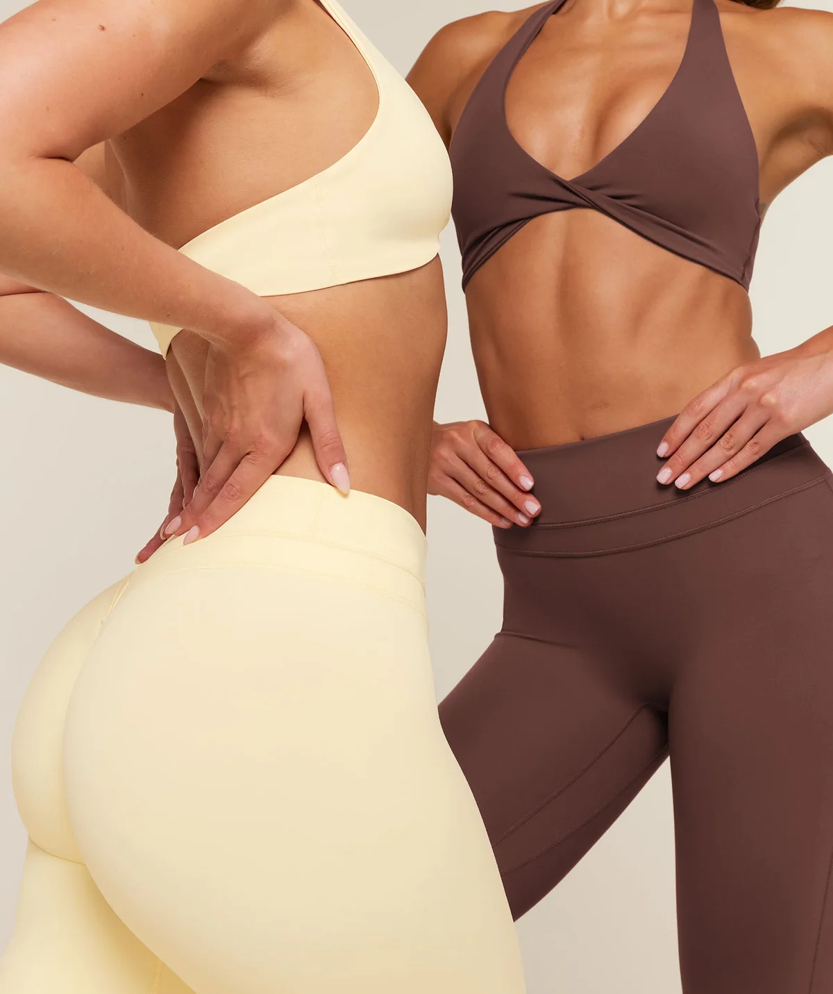 Leggings Whitney de Tiro Medio con Bota Acampanada - imagen 5