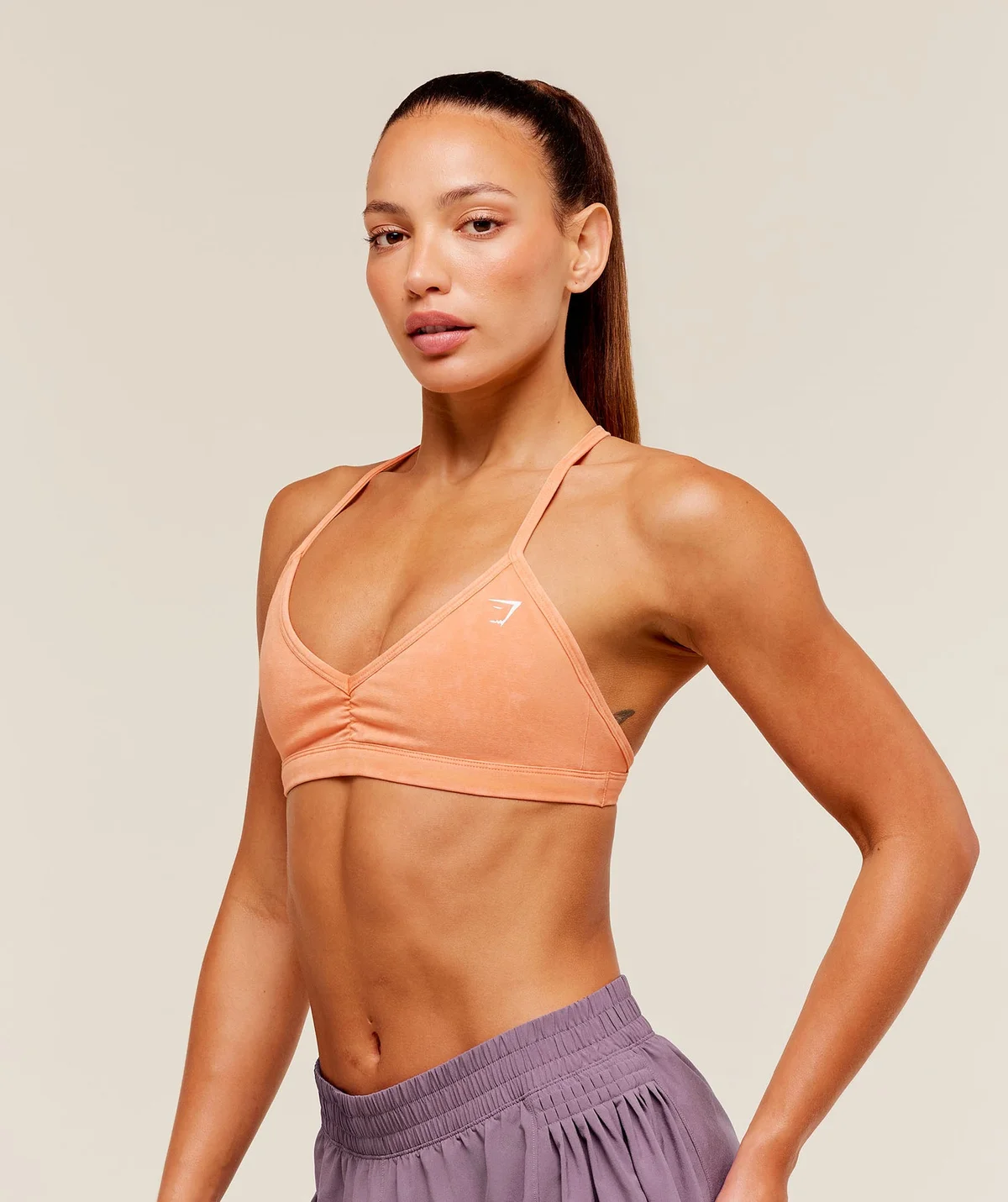 Top Deportivo Minimal con Efecto Lavado - imagen 3