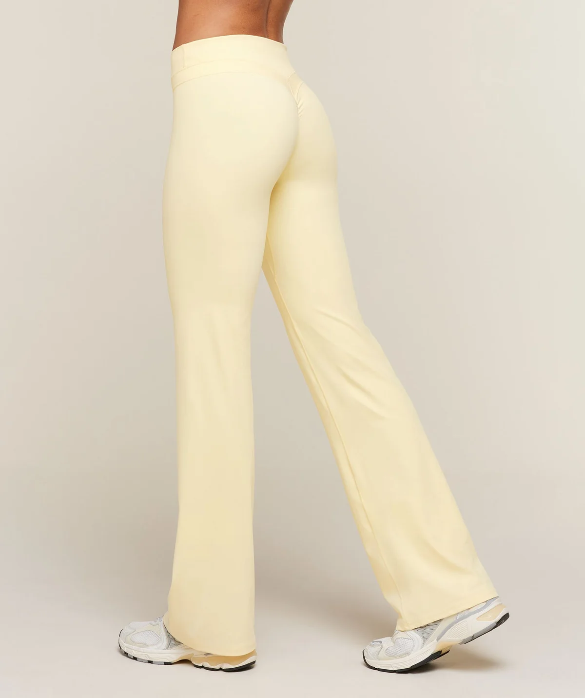 Leggings Whitney de Tiro Medio con Bota Abocinada - imagen 3