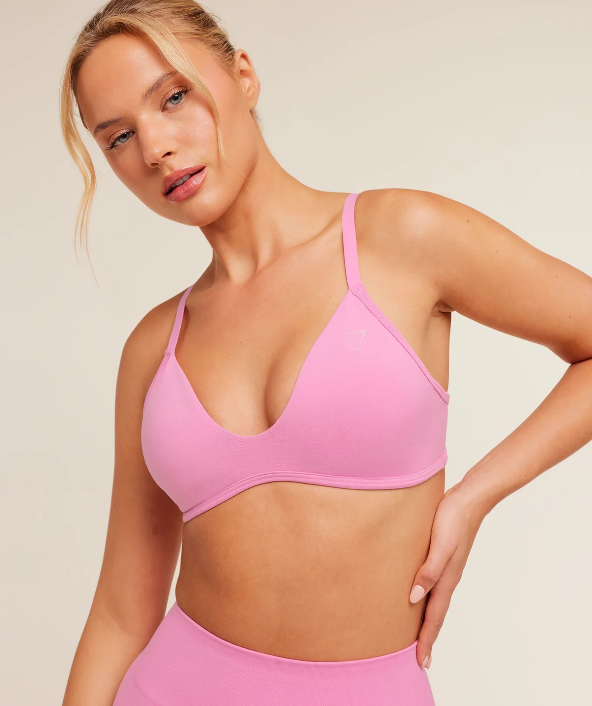 Top Deportivo Soft Sculpt de Cuello en V - imagen 6
