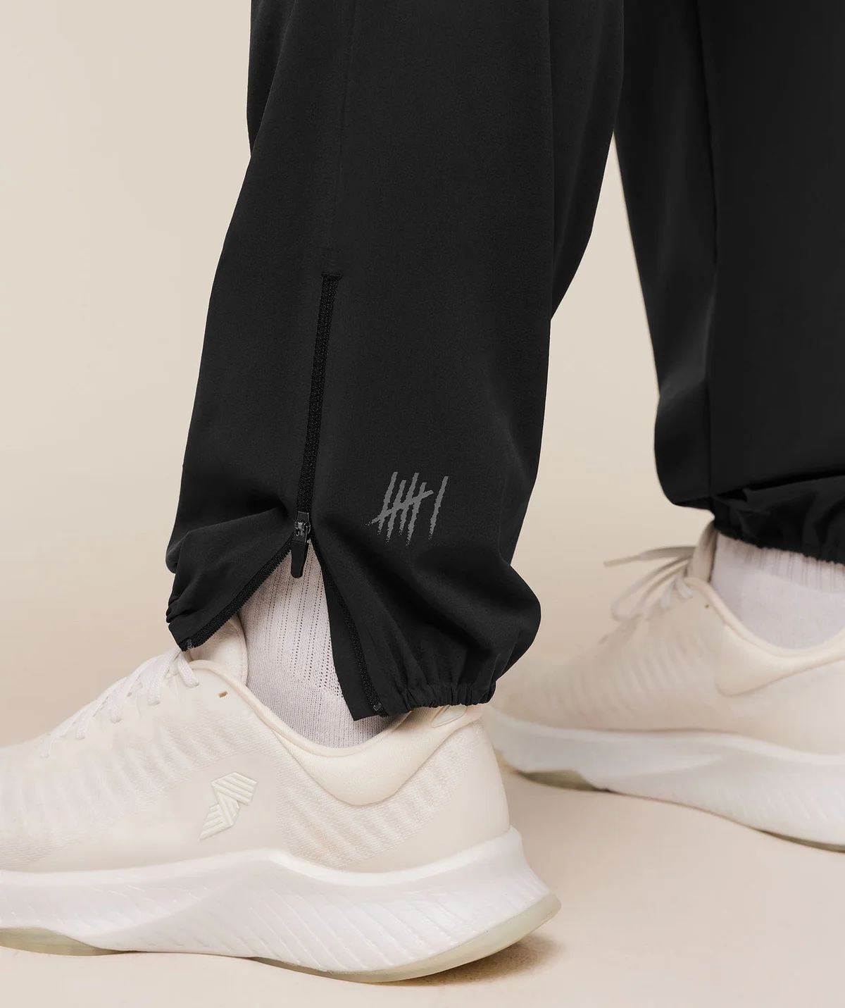 Pantalón Jogger Lightweight x CBUM - imagen 9