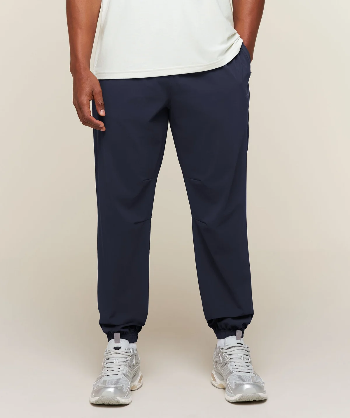 Pantalón Jogger Campus Crest con Tejido Woven - imagen 3