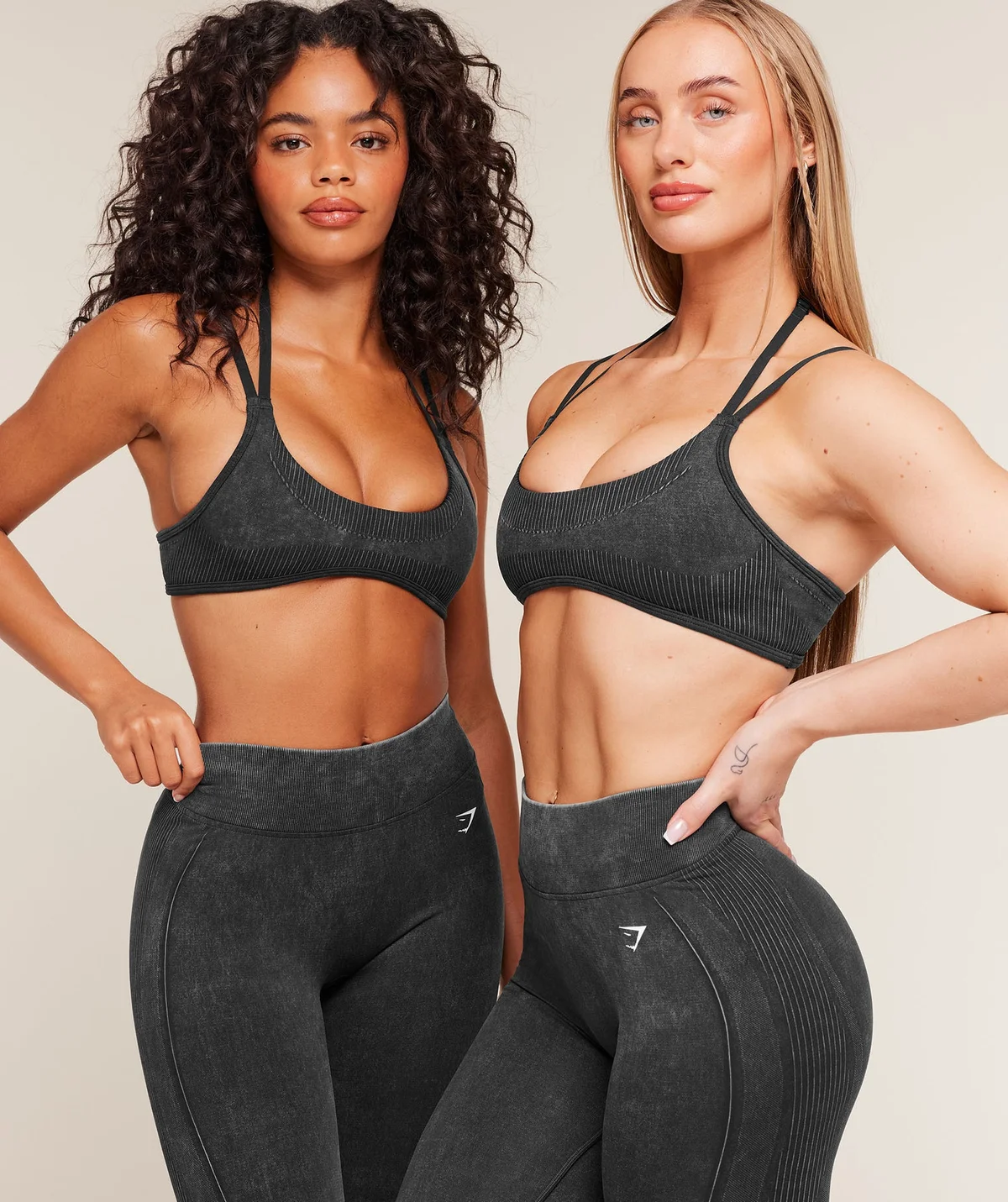 Top Deportivo Gymshark x Bratz Light Support - imagen 8