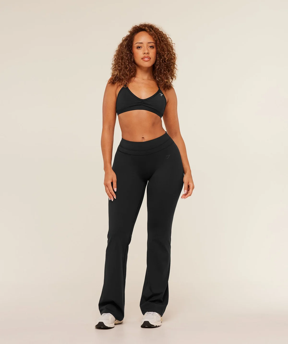 Leggings Whitney de Tiro Medio con Bota Acampanada - imagen 6