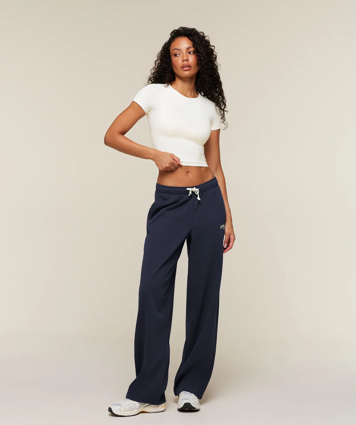 Pantalón Jogger Cosy Luxe Campus - imagen 4