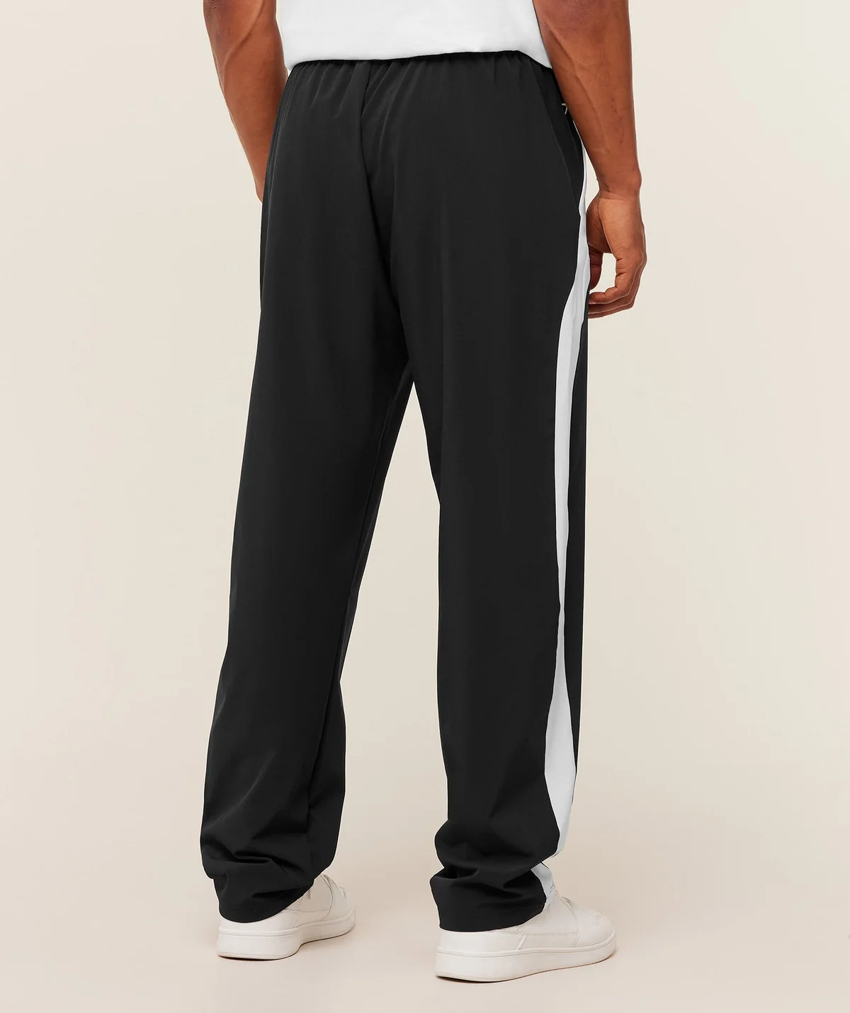 Pantalón Collegiate Tech