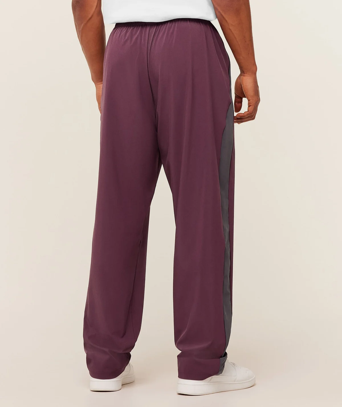 Pantalón Collegiate Tech