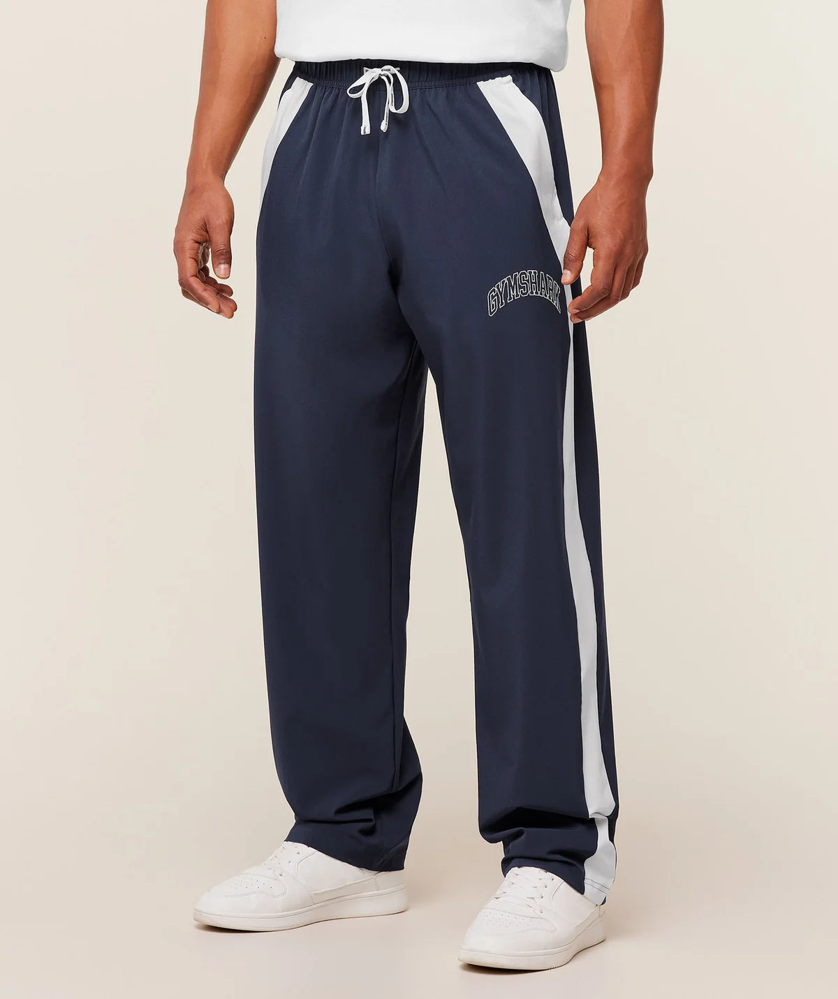 Pantalón Collegiate Tech