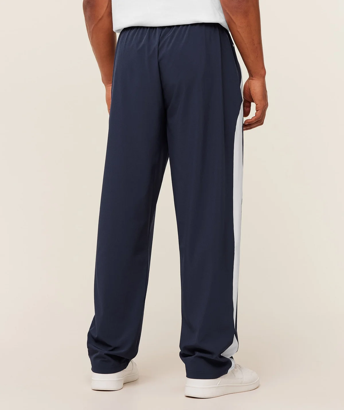 Pantalón Collegiate Tech