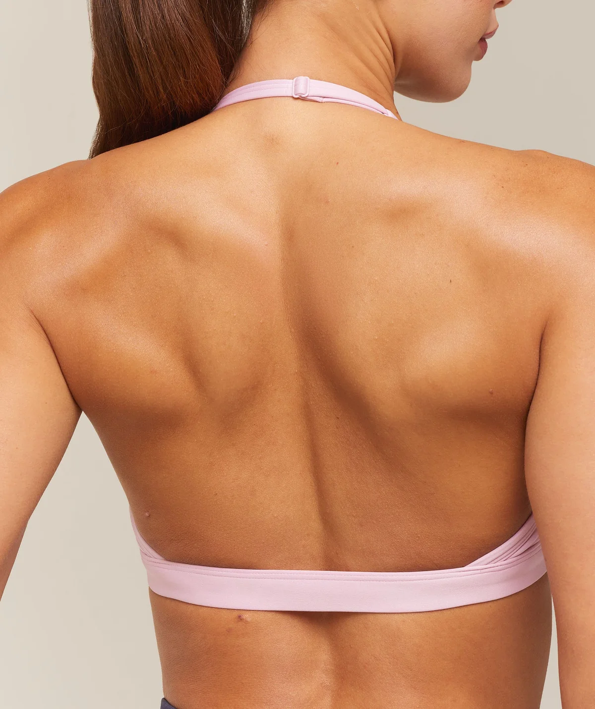 Top Deportivo Halter Minimal - imagen 5