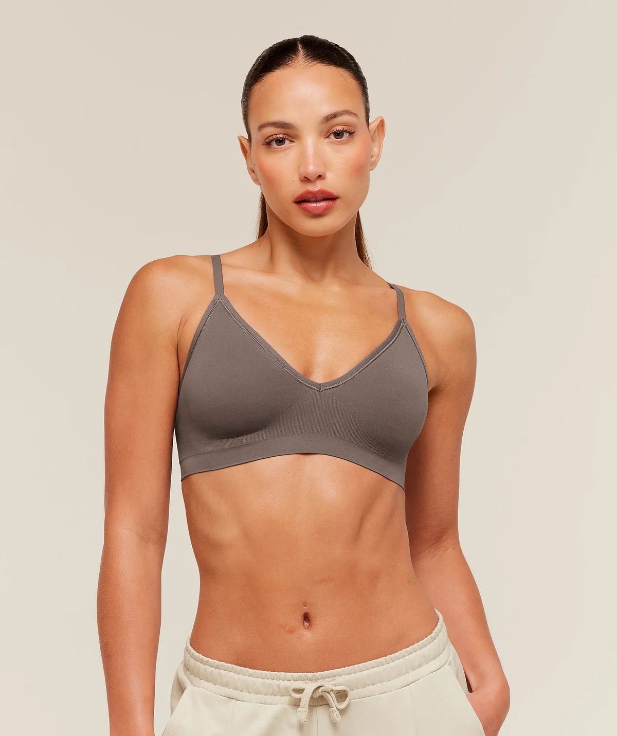 Top Deportivo V-Neck FeatherForm