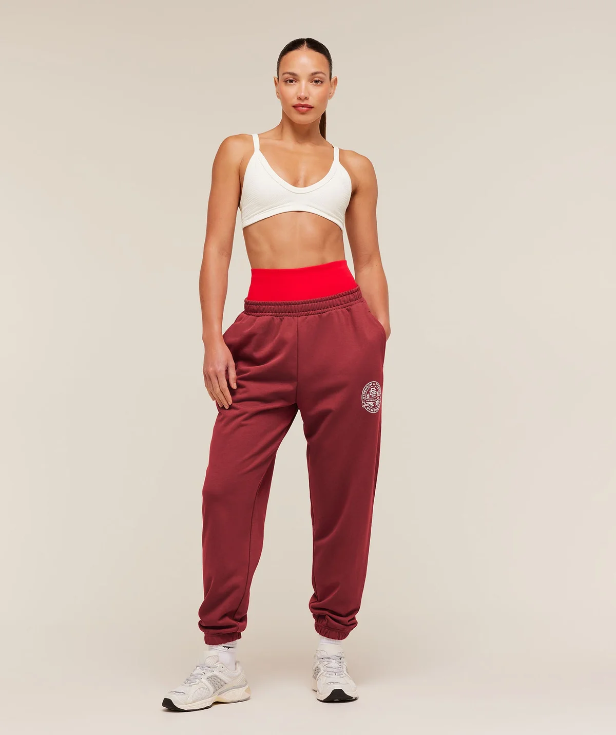 Pantalón Jogger Strength and Fitness Crest Graphic - imagen 4