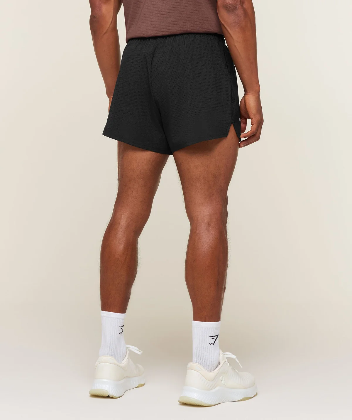 Shorts de Entrenamiento Train con Perforaciones
