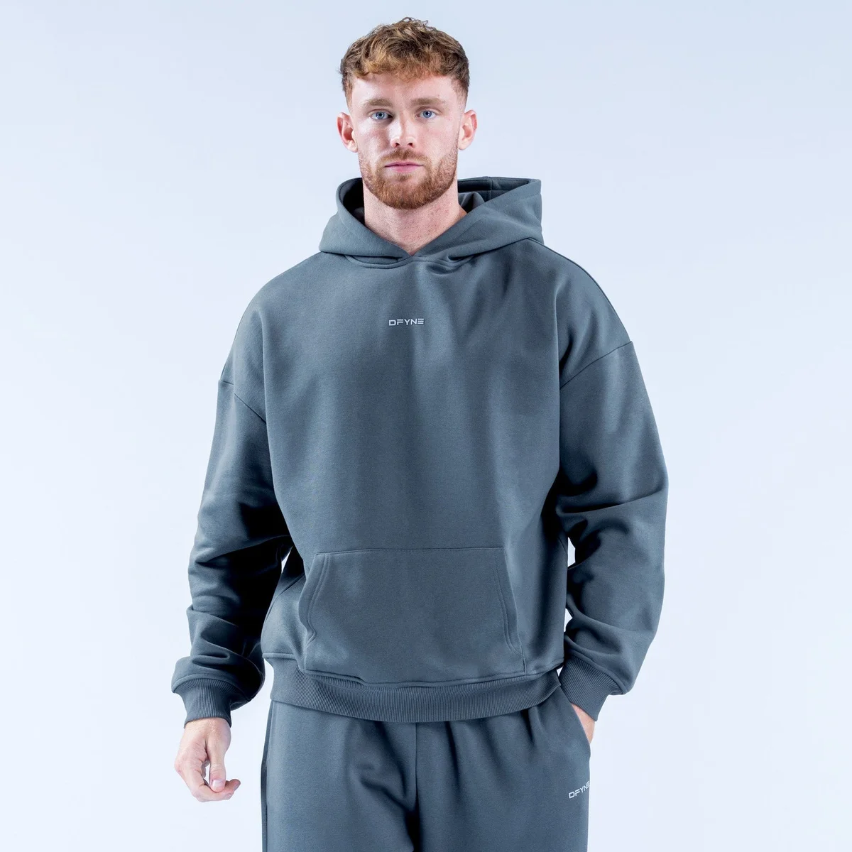 Sudadera Recharge con Capucha y Gráfico