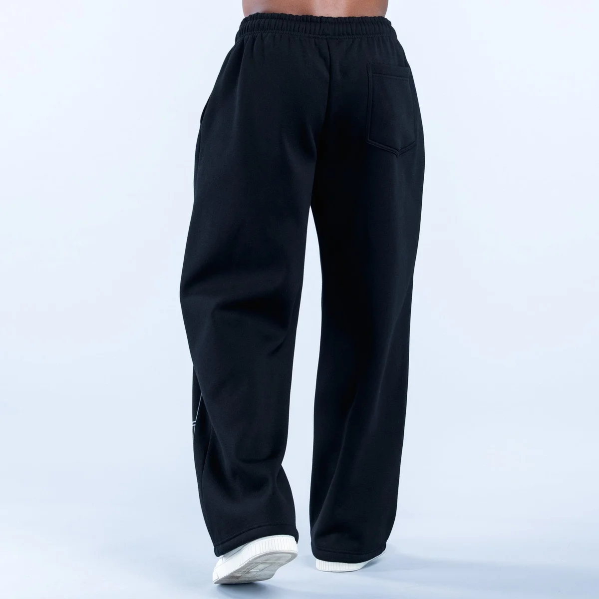Pantalón Jogger Recharge Recto con Gráfico