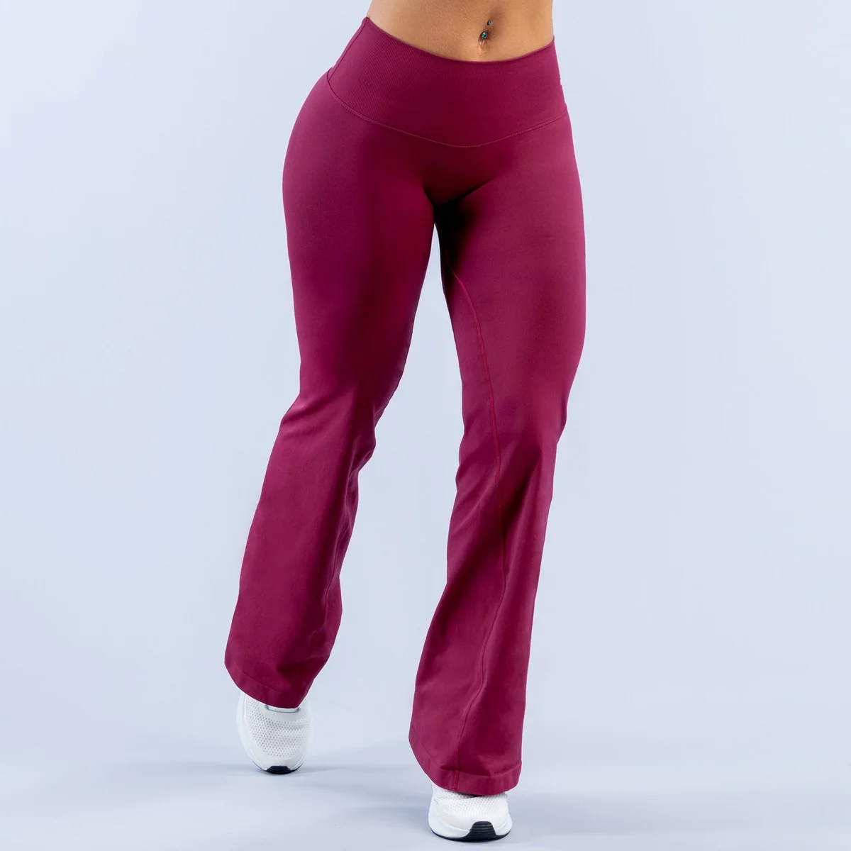 Pantalón Acampanado Dynamic de Cintura Posterior en V - imagen 4