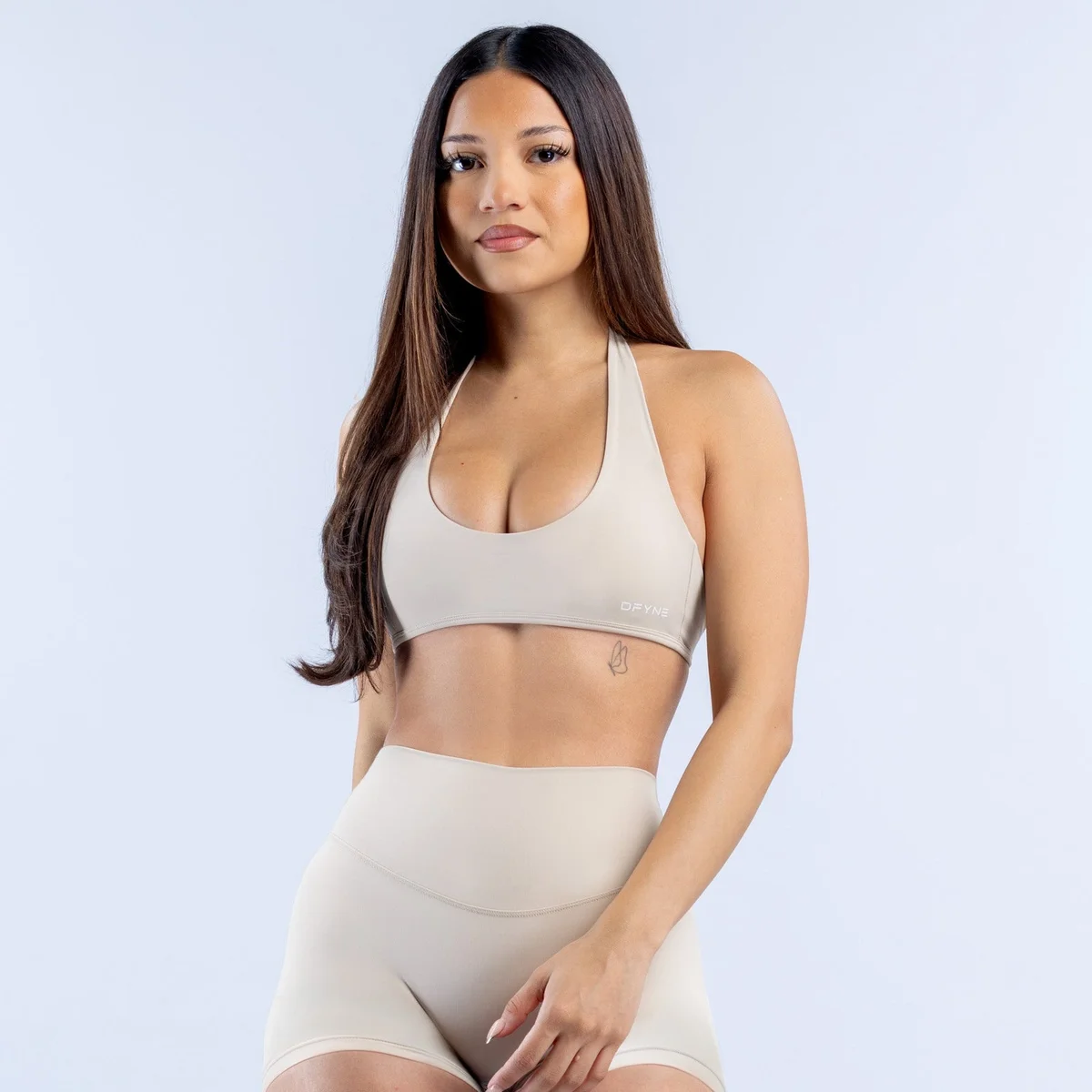 Top Deportivo Anisia Halter de Espalda Abierta