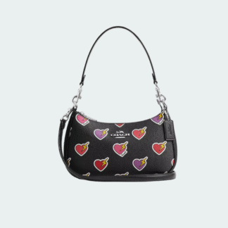 Bolso de hombro Teri con estampado de corazones y pernos
