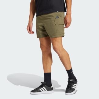 men’s  essentials small logo cargo chelsea shorts